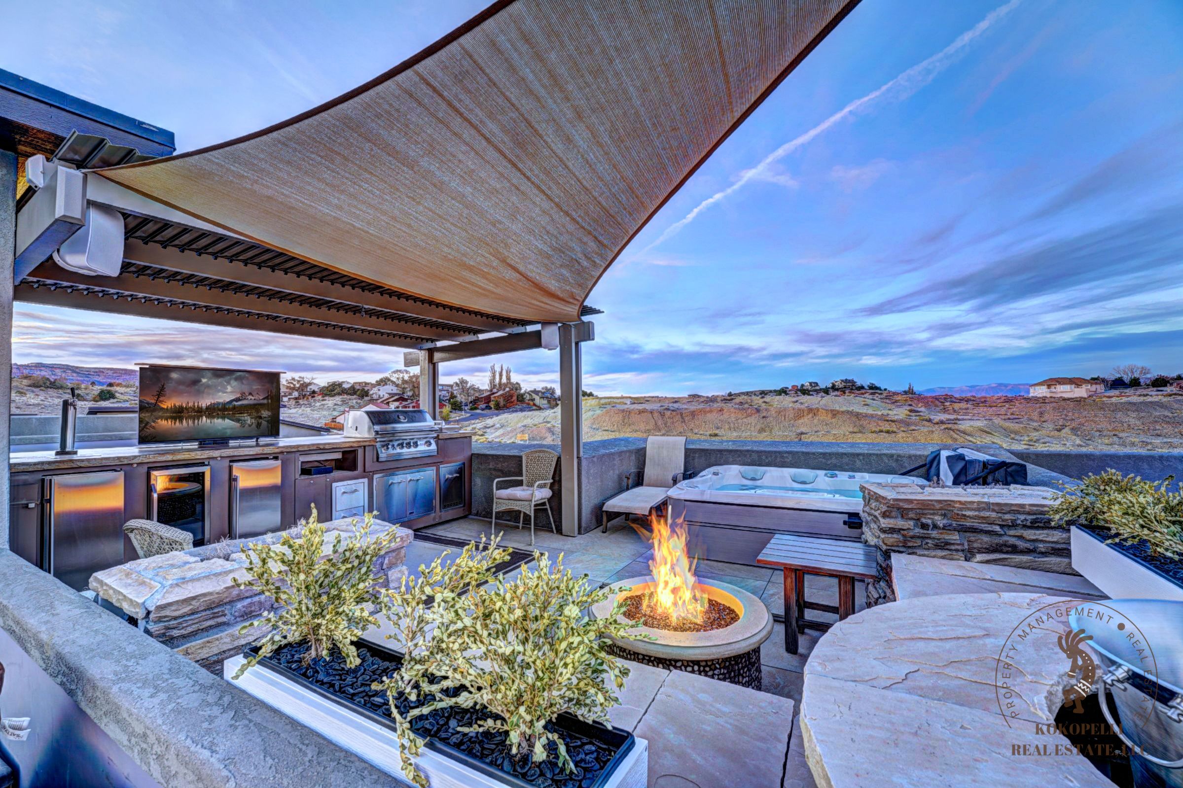 386 West Ridges Boulevard - C