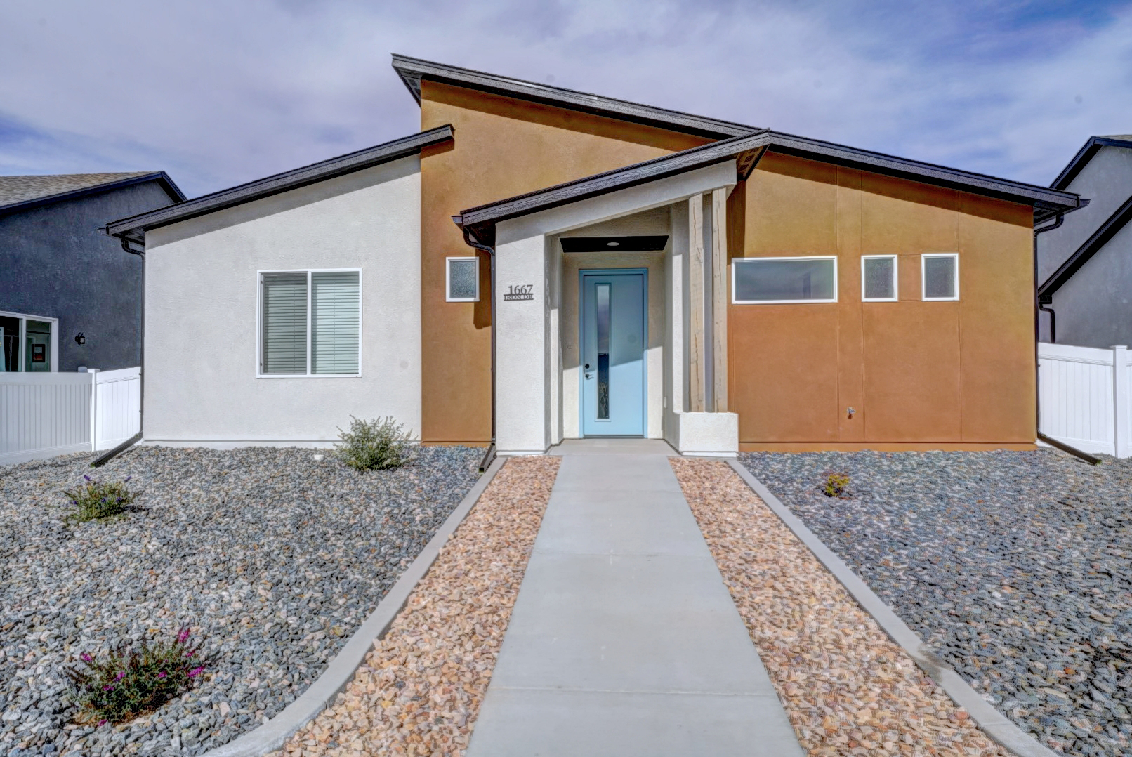 1667 Iron Dr