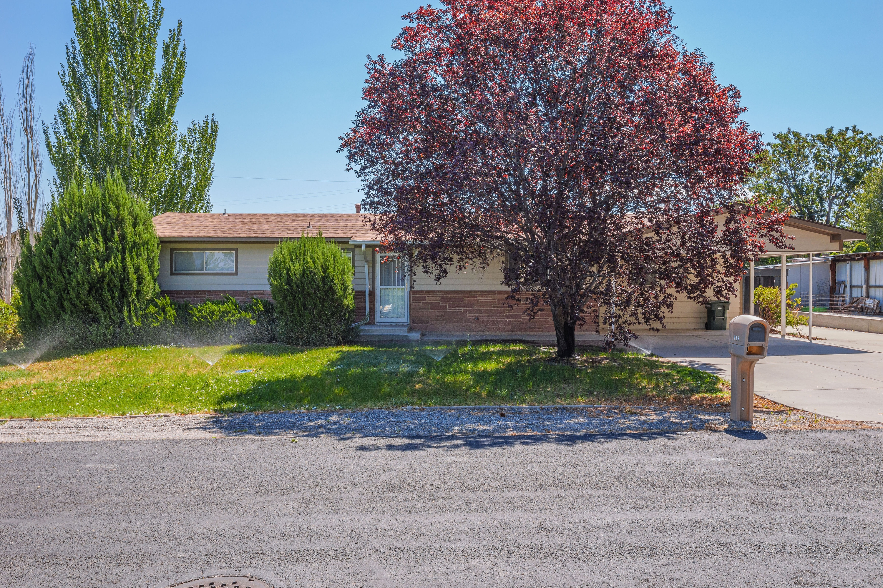 718 Brassie Drive
